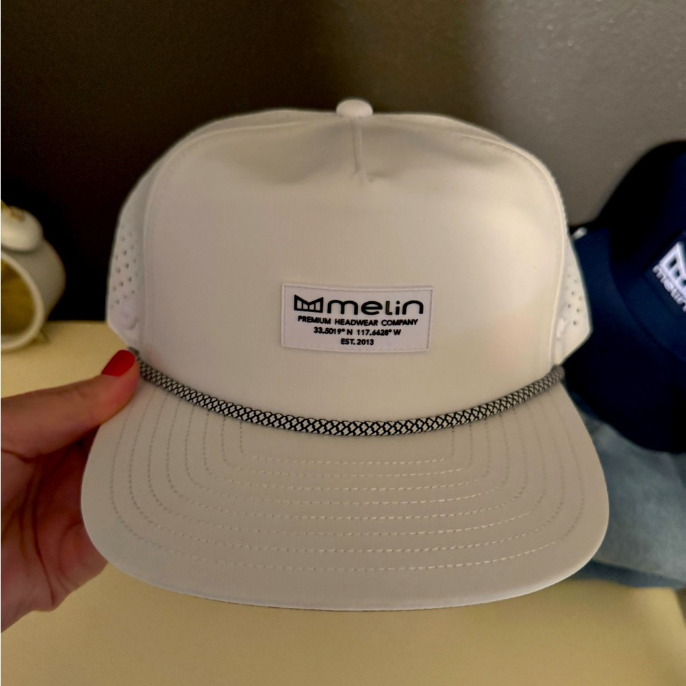 Melin hat